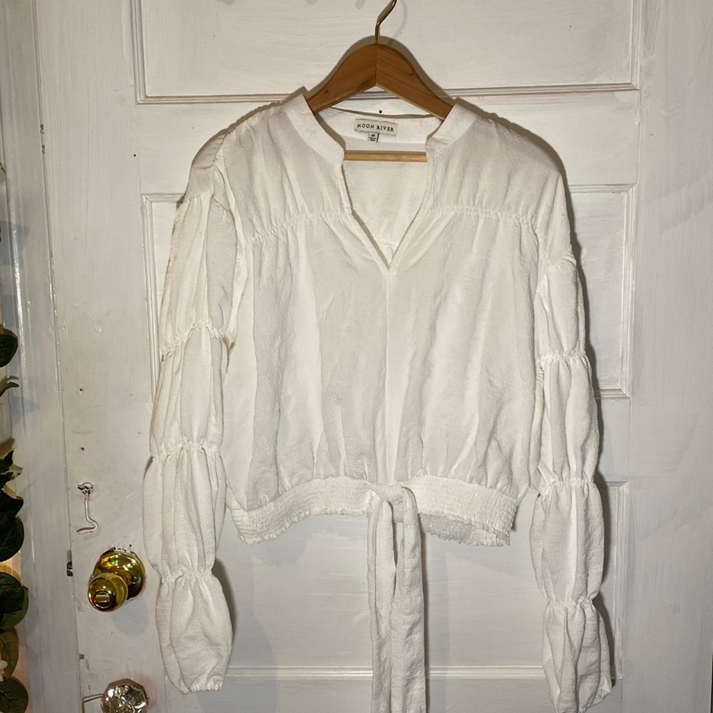 Long Sleeve Puffy Sleeved Blouse with Tie 🤍